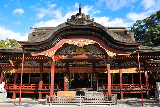 太宰府天滿宮供奉學問之神，是福岡知名的旅遊勝地